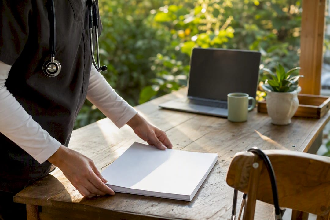 Clinical communication log manual handling